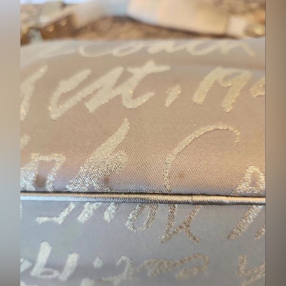 Coach Lurex New York Script Holiday Limited Edition Hobo F17472 - Picture 5 of 14